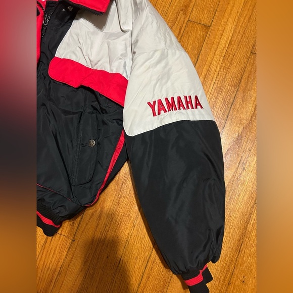 Vtg Yamaha Snowmobiles Jacket Ladies Sz XL Full Zip Insulated Red  Black - Picture 13 of 13
